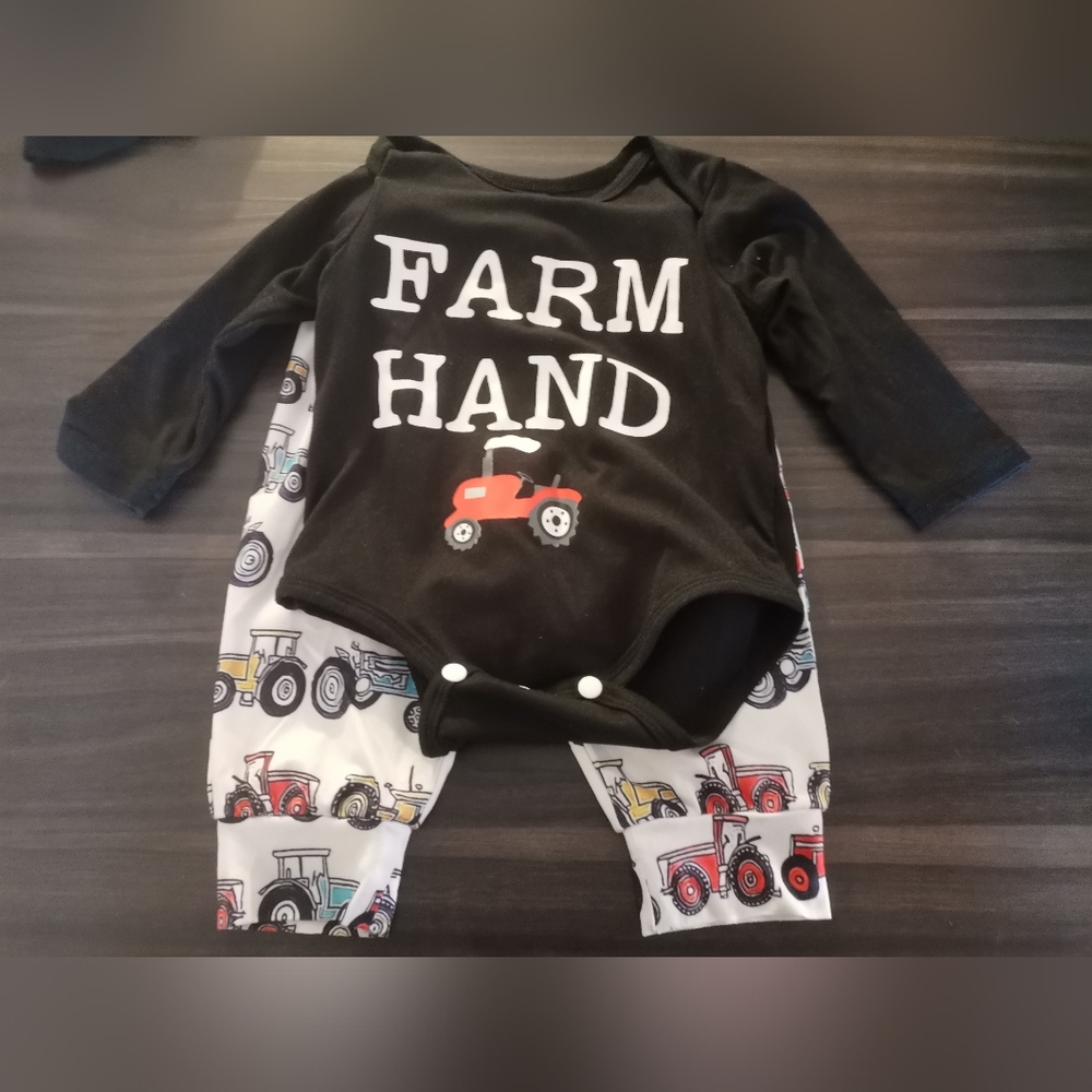 SHEIN Baby Boy Harm Hand Print Bodysuit & Sweatpants